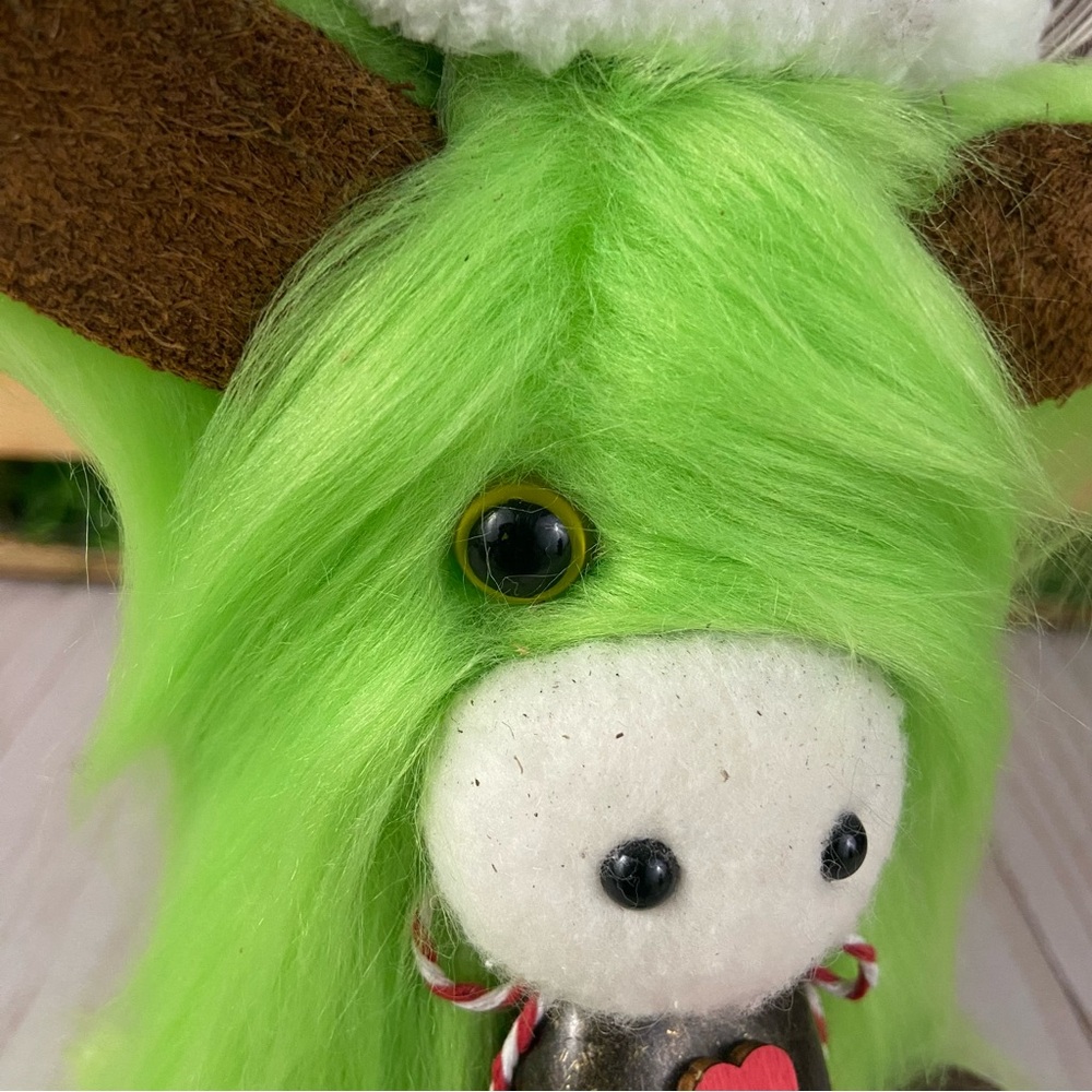 🚫SOLD🚫Grinch Highland Cow Gnome Handmade Festive Christmas Holiday Decor Red - Picture 9 of 11